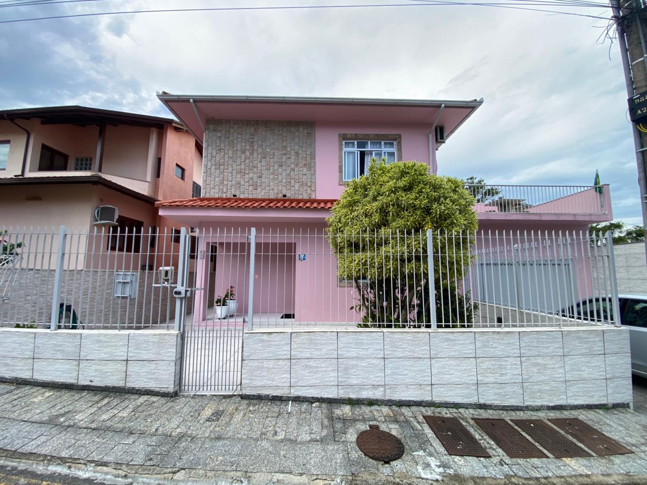 Casa No Bairro Ponta De Baixo  2