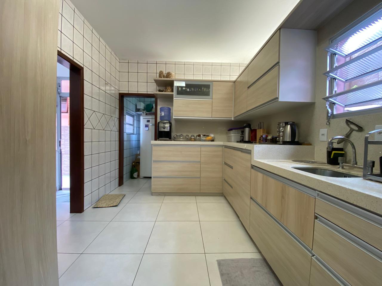 Casa No Bairro Ponta De Baixo  6