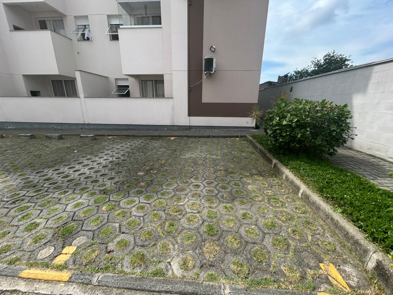 Apartamento No Bairro Aririu  10